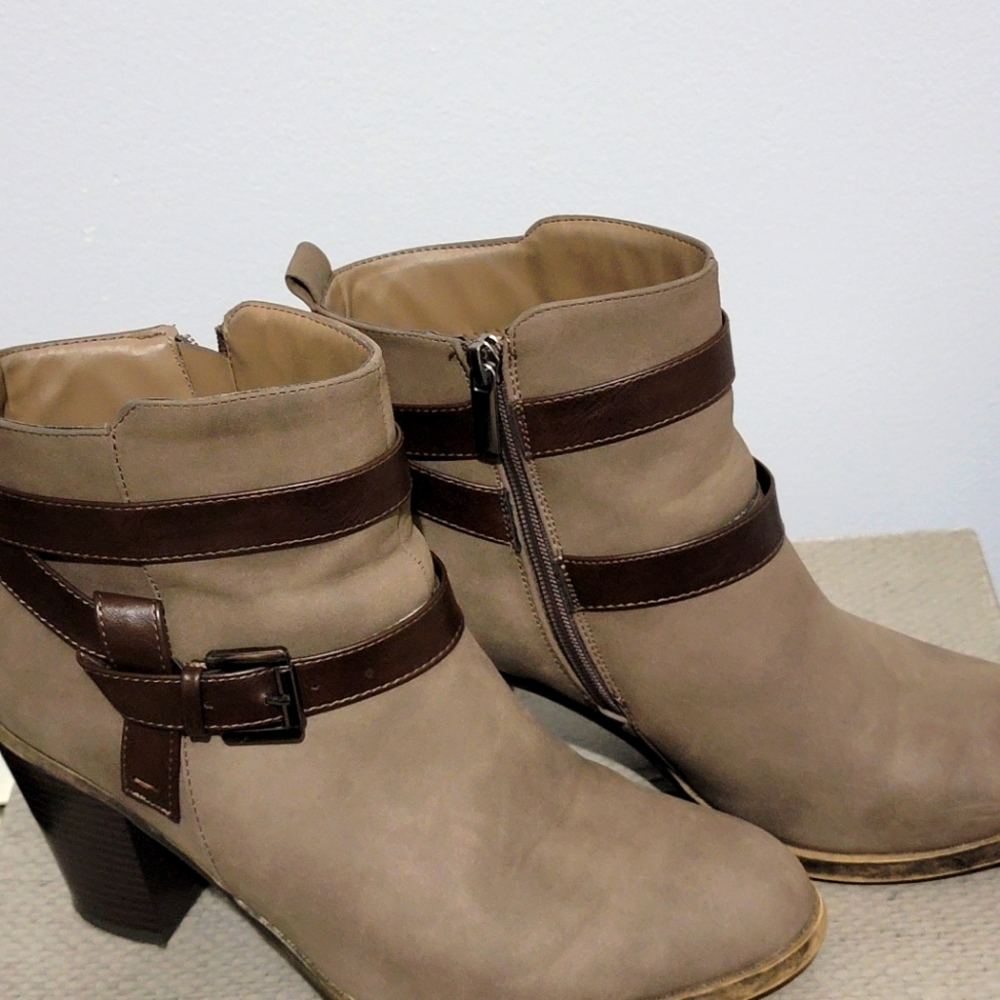 4 Maurices shoes 🚨 weekend special all for 20.